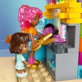 pol_pm_LEGO-Friends-42649-Sklep-ze-slodyczami-w-miescie-Heartlake-Cukierkami-1430_10.jpg