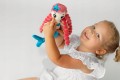 HENCZ-MOM-S-SYRENKA-EMMA-LALKA-SZMACIANA-SENSORYCZNA-PRZYTULANKA-29cm-116-Marka-Mom-s-Care.jpg