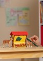 Schleich-42658-Farm-World-Karmienie-lesnych-zwierzat-Typ-zestaw.jpg