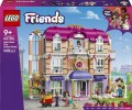 LEGO-Friends-Grand-Hotel-w-miescie-Heartlake-42704.jpg